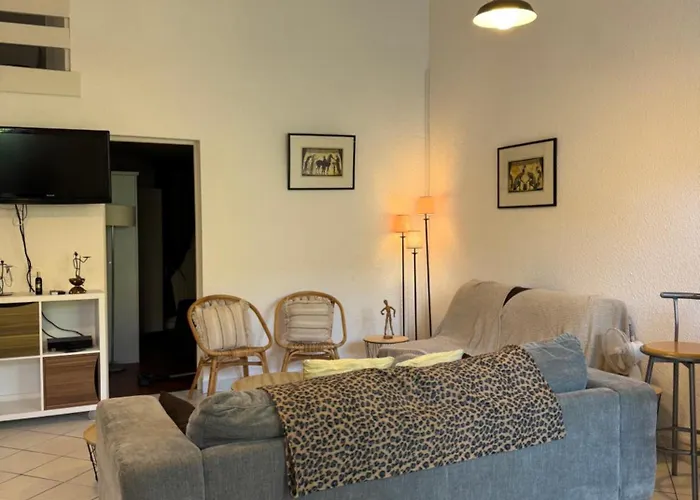 De Charme - 6pers - Histoire De Clés *